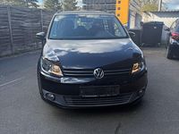 Gebraucht VW Touran Trendline 105 PS (77 kW) 2012 Schwarz Van / Kleinbus
