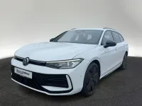 Neu VW Passat R-line 193 PS (141 kW) 2025 Pure white uni Kombi