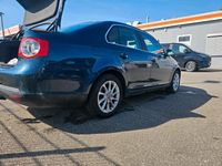 Usado VW Jetta 115 CV (84 kW) 2007 Azul Berlina