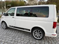 Second-hand VW Multivan 110 CP (80 kW) 2021 Alb Monovolum