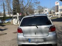 Gebraucht Toyota Yaris 75 PS (55 kW) 2000 Silber Limousine