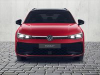 Gebraucht VW Passat R-line 150 PS (110 kW) 2025 Chilirot metallic Kombi