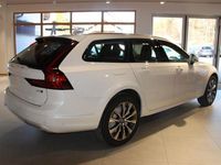 Neu Volvo V90 CC Plus 250 PS (183 kW) 2025 Weiß Kombi