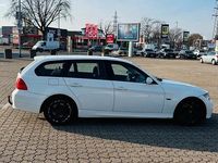 Gebraucht BMW 318 143 PS (105 kW) 2008 Weiß Kombi