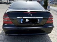 Gebraucht Mercedes E320 Avantgarde 204 PS (150 kW) 2004 Schwarz Limousine