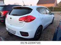 Gebraucht Kia Ceed DREAM-TEAM Edition 136 PS (100 kW) 2015 Weiß Kleinwagen
