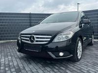 Gebraucht Mercedes B250 211 PS (155 kW) 2013 Schwarz Van / Kleinbus