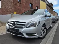 Gebraucht Mercedes B180 122 PS (89 kW) 2012 Silber Kleinwagen