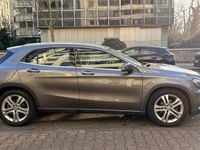 Gebraucht Mercedes GLA180 Urban 122 PS (89 kW) 2016 Grau SUV