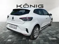 Gebraucht Renault Clio V Evolution 67 PS (49 kW) 2023 Arktis weiß Limousine