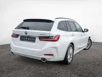 Gebraucht BMW 330e Sport Line 292 PS (214 kW) 2023 Weiß Limousine