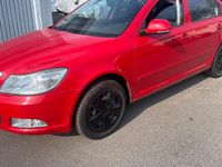 Gebraucht Skoda Octavia 105 PS (77 kW) 2012 Rot Limousine