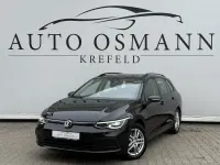 Gebraucht VW Golf VIII Life 150 PS (110 kW) 2023 Deep black perleffekt Kombi