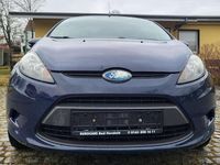 Gebraucht Ford Fiesta Ambiente 82 PS (60 kW) 2009 Blau Kleinwagen