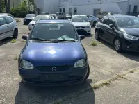 Gebraucht Opel Corsa Edition 65 PS (47 kW) 2000 Oceanblau Limousine