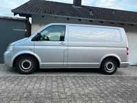 Gebraucht VW T5 102 PS (75 kW) 2008 Silber Van