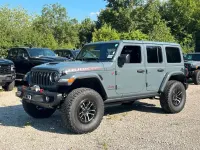 Neu Jeep Wrangler Rubicon 290 PS (213 kW) 2026 Grau SUV