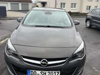 Gebraucht Opel Astra 140 PS (102 kW) 2013 Grau Limousine