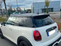 gebraucht Mini Cooper S mit einer Top Ausstattung und 8 Fach bereift