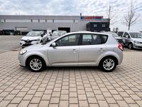 Second-hand Kia Ceed 90 CP (66 kW) 2011 Argintiu Hatchback