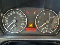 Gebraucht BMW 318 129 PS (94 kW) 2006 Schwarz Limousine