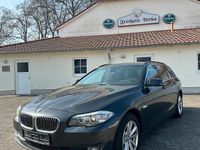 Gebraucht BMW 520 183 PS (134 kW) 2011 Grau Kombi