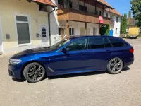 Gebraucht BMW M550 Performance 400 PS (294 kW) 2019 Blau Limousine