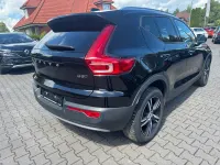 Gebraucht Volvo XC40 150 PS (110 kW) 2020 Schwarz metallic SUV