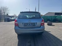 Gebraucht Skoda Fabia 75 PS (55 kW) 2010 Blau Kombi