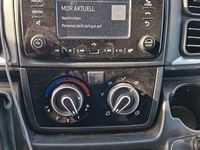 Gebraucht Peugeot Boxer 179 PS (131 kW) 2024 Grau Van