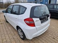 Gebraucht Honda Jazz Trend 90 PS (66 kW) 2013 Weiß Kleinwagen
