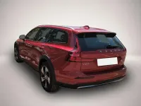 Gebraucht Volvo V60 CC Plus 197 PS (144 kW) 2024 Manufacturer Kombi