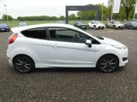 Gebraucht Ford Fiesta ST-Line 140 PS (102 kW) 2016 Frozen white Kleinwagen