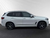 Gebraucht BMW X5 M M Sport 530 PS (389 kW) 2021 Alpinweiß SUV