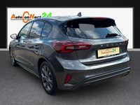 Gebraucht Ford Focus ST-Line X 155 PS (114 kW) 2024 Grau metallic Limousine