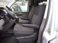 Gebraucht VW Transporter 150 PS (110 kW) 2020 Reflexsilber metallic Van