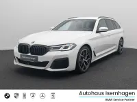 Gebraucht BMW 530 M Sport 286 PS (210 kW) 2023 Alpinweiã uni300 Kombi