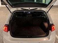 Second-hand VW Golf VII R-line 110 CP (80 kW) 2015 Alb Hatchback