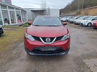 Gebraucht Nissan Qashqai S 116 PS (85 kW) 2016 Rot SUV