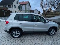 Gebraucht VW Tiguan Freestyle 122 PS (89 kW) 2011 Grau SUV