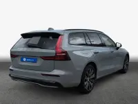 Gebraucht Volvo V60 Plus 197 PS (144 kW) 2025 Vapour grey metallic Kombi