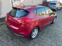 Gebraucht Kia Ceed Edition 7 99 PS (72 kW) 2012 Rot Kleinwagen