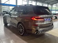 Gebraucht BMW X7 M Sport 530 PS (389 kW) 2022 Grün SUV