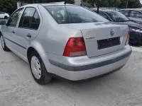 Gebraucht VW Bora 75 PS (55 kW) 2000 Grau Limousine