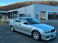 Gebraucht BMW 318 143 PS (105 kW) 2002 Silber Limousine
