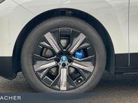Gebraucht BMW iX Performance 239 kW (326 PS) 2023 Weiß SUV