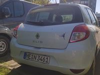 Usata Renault Clio II Expression 75 CV (55 kW) 2010 Bianco Berlina