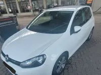 Gebraucht VW Golf VI Team 102 PS (75 kW) 2009 Weiß Limousine