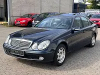 Gebraucht Mercedes E240 177 PS (130 kW) 2002 Blau Limousine