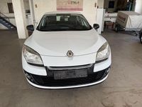 Gebraucht Renault Mégane 101 PS (74 kW) 2012 Weiß Limousine
